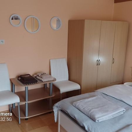 Apartman 81 Nova Lesna Exterior photo