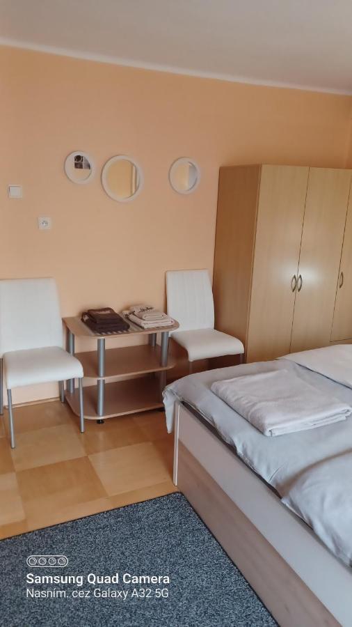 Apartman 81 Nova Lesna Exterior photo