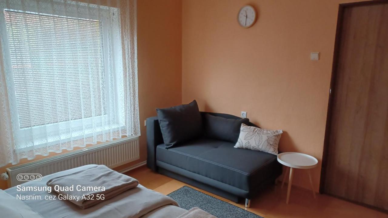 Apartman 81 Nova Lesna Exterior photo
